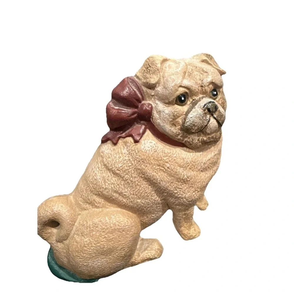 Vintage Retired Dept 56 Cast Iron hand painted Pug Dog Door Stop Christmas‎ Bow